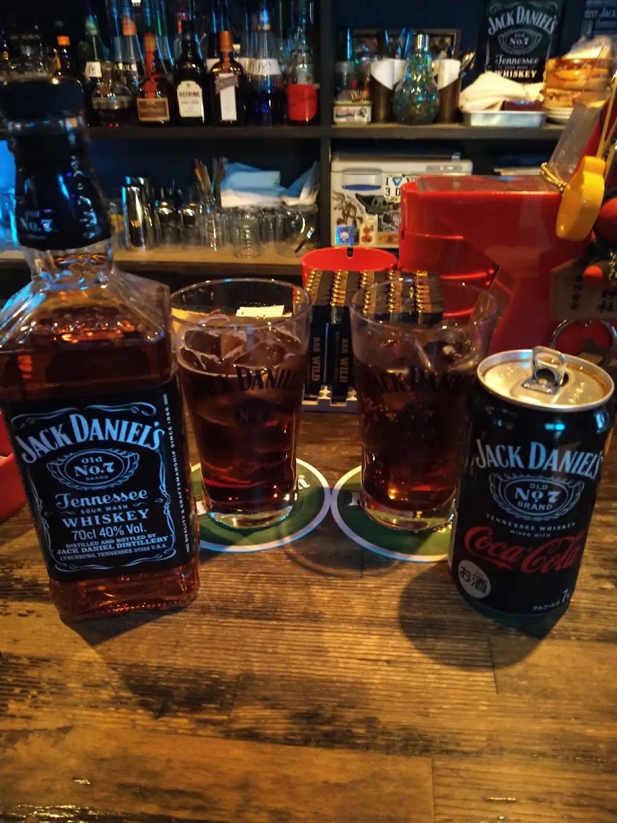 BAR WILD · 10